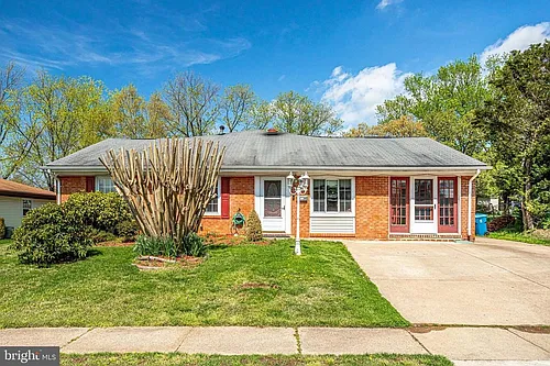 206 W Beech Rd Photo 1