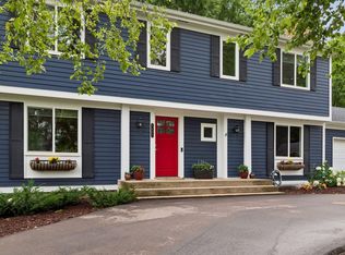 1401 Echo Dr, Burnsville, MN 55337