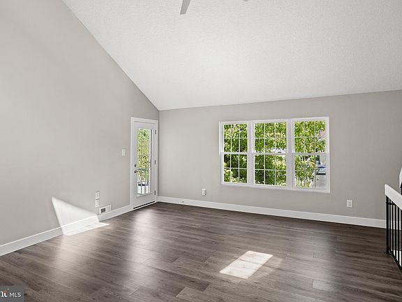 4th image of 3202 Ramsbury Ct
