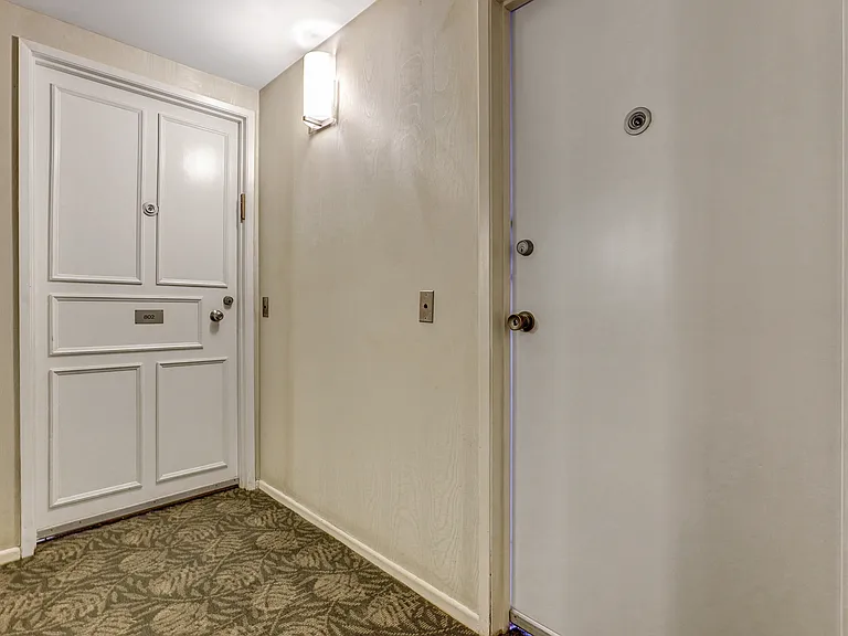10787 Wilshire Blvd #802 — Photo 8