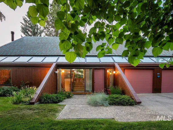 1340 W Parkhill Dr, Boise, ID 83702