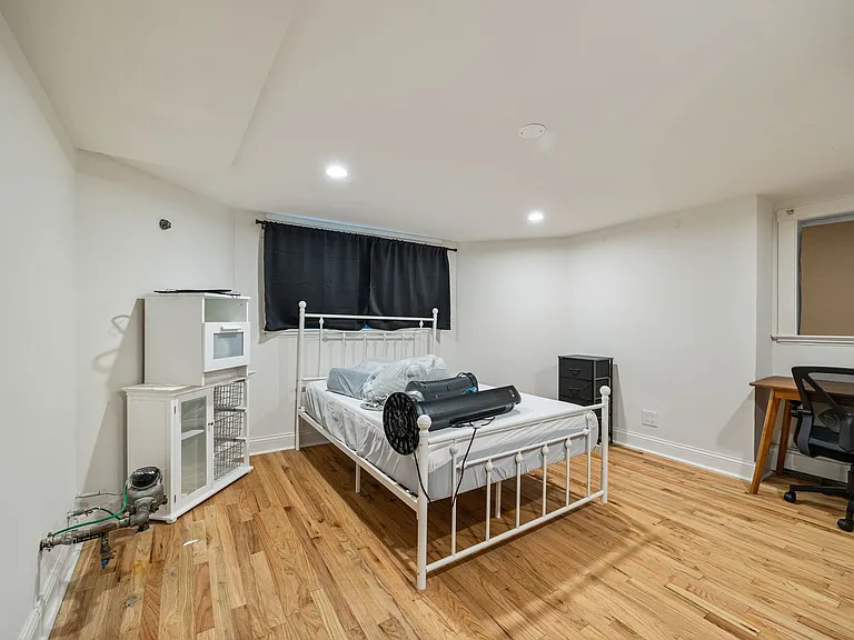 2146 Maple Ave #1 — Photo 7