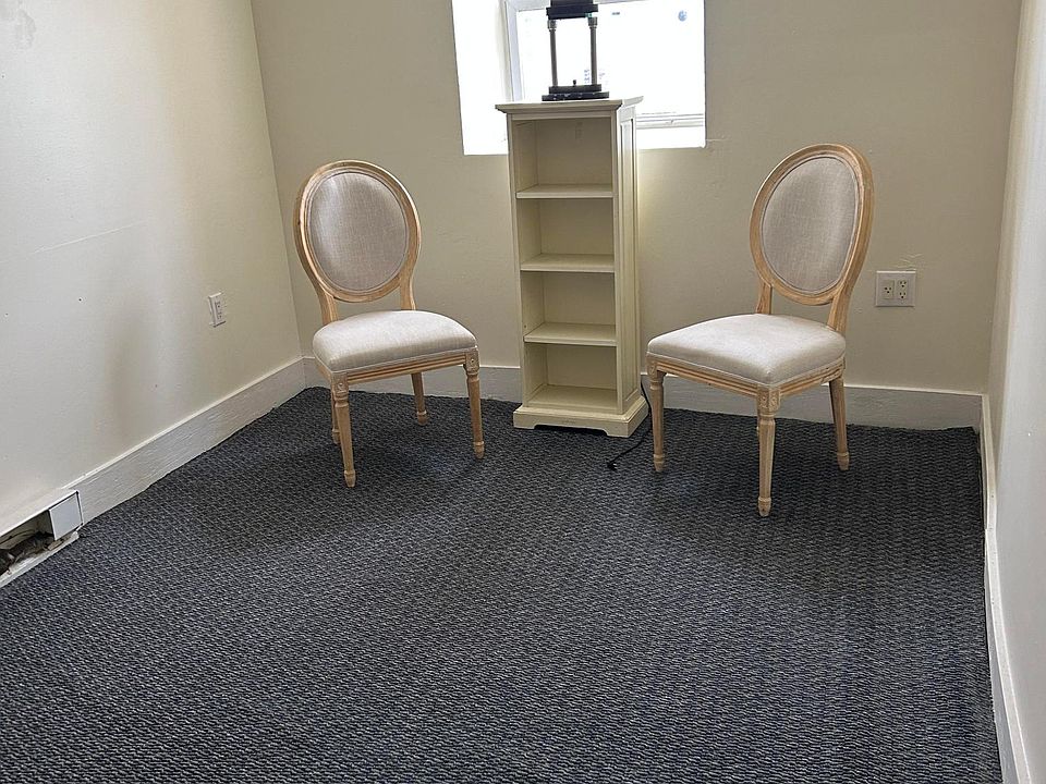 1st image of 433 E Broadway #4G