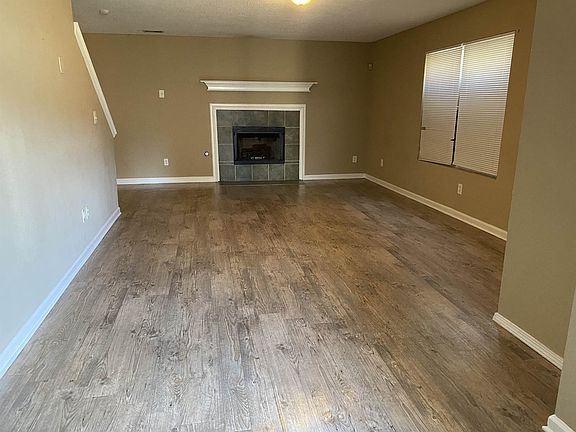 3rd image of 4807 Royal Run Dr
