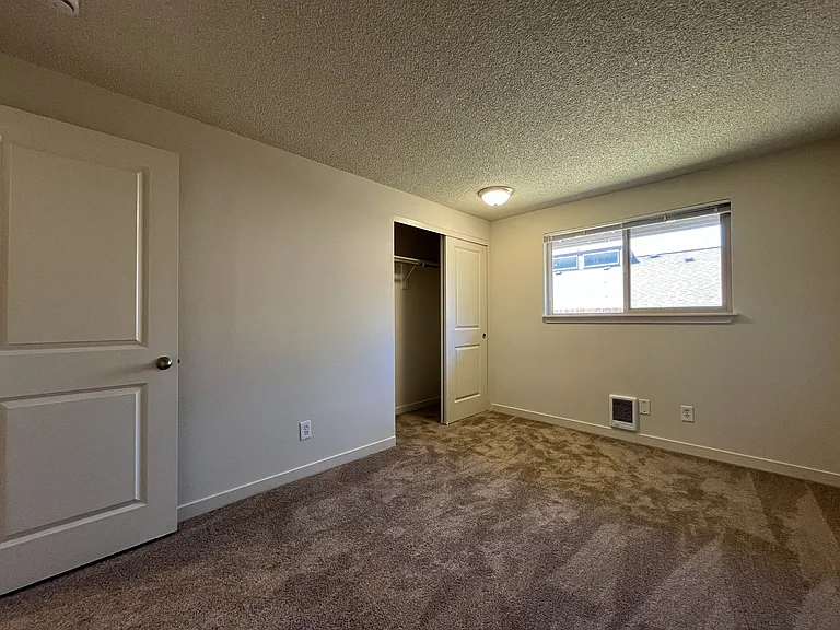 Bright and Airy Home with Stainless Steel Kitchen, Vaulted Ceilings & Washer + Dryer — Photo 38