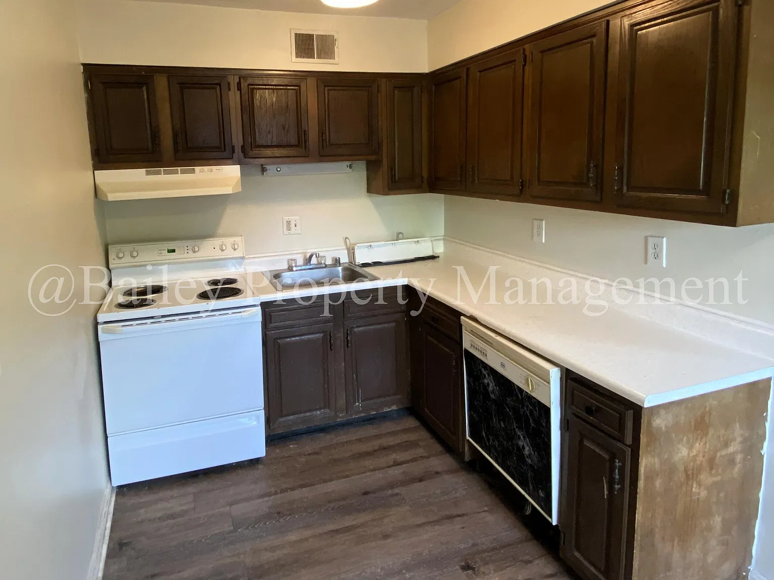 2 bed, 800 sqft, $850 — Photo 1