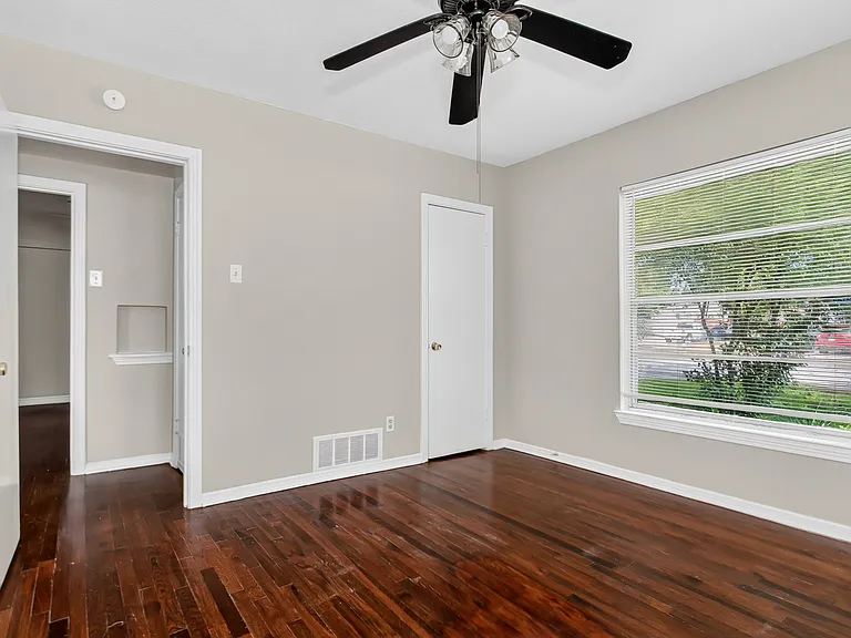 10943 Desdemona Dr — Photo 21