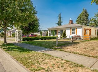 701 E Grover St, Lynden, WA 98264