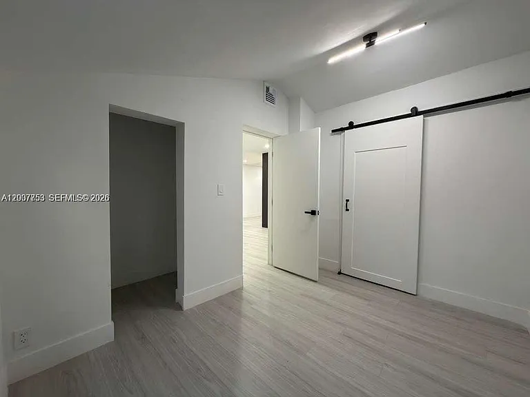854 NW 76th St — Photo 15