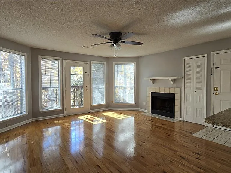 1313 Red Deer Way #253 — Photo 3
