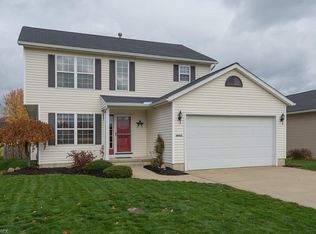 38432 Rain Tree Cir, North Ridgeville, OH 44039