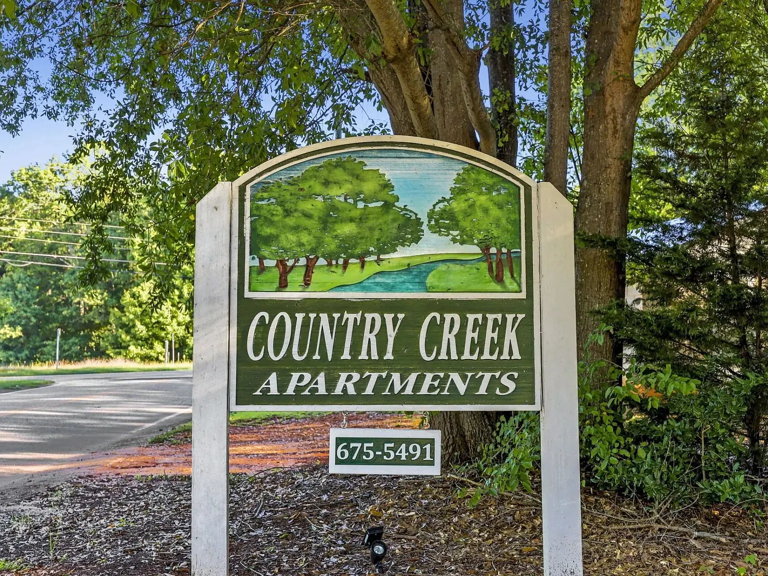 Country Creek Apartments — Photo 1