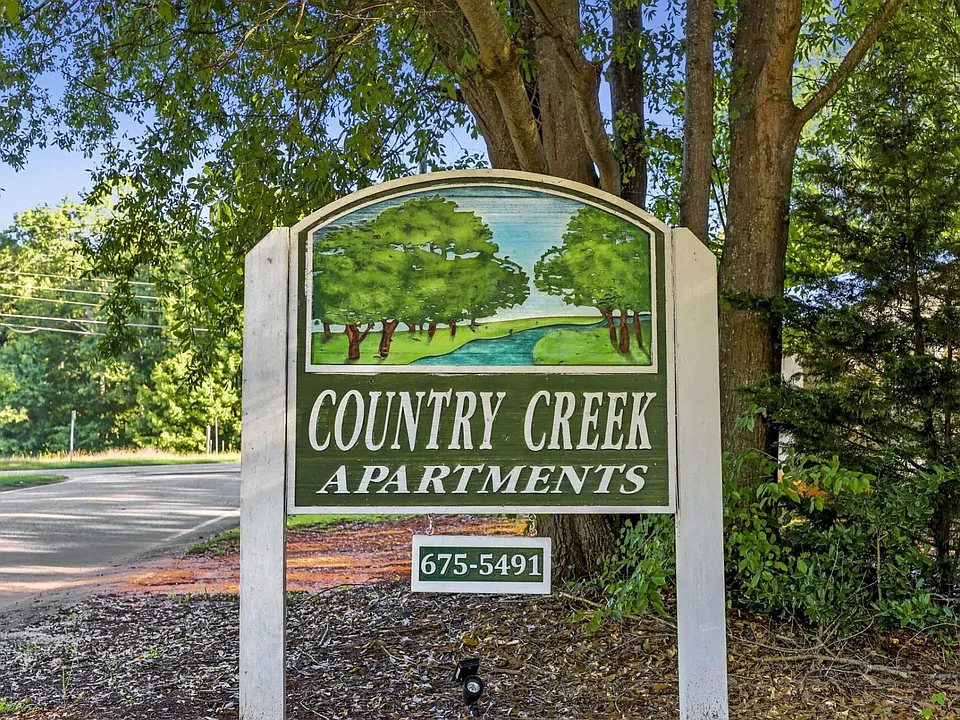 Country Creek Apartments