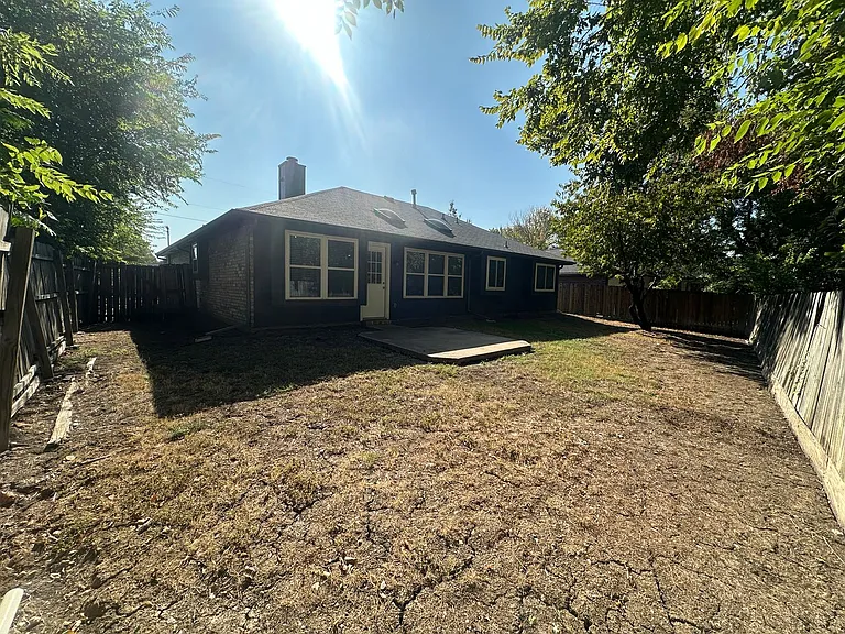 7814 Bob White Dr — Photo 28