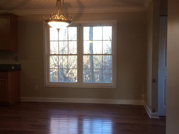 Dining area adjacent to kitchen