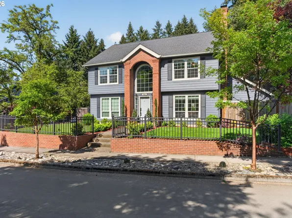 7860 SW Gearhart Dr, Beaverton, OR 97007