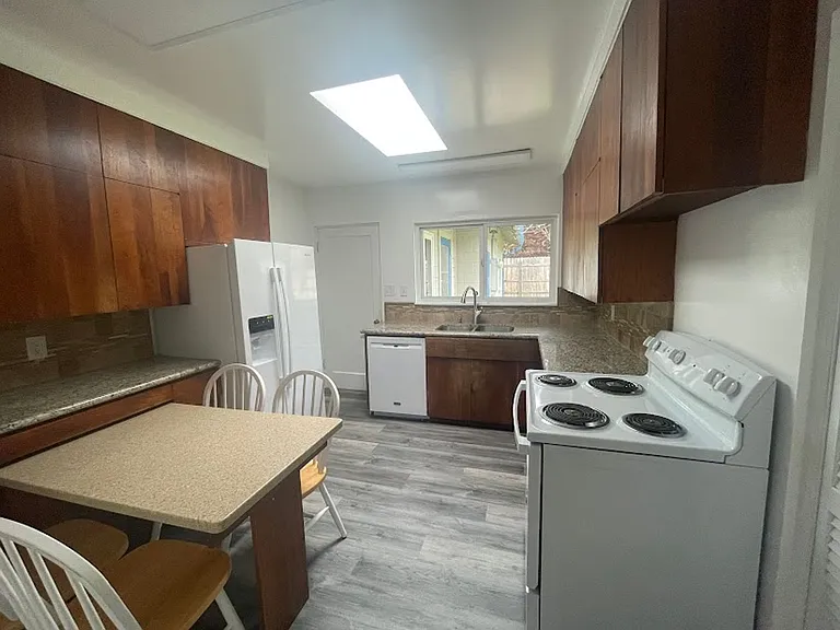 3742 Orchard Ln — Photo 5