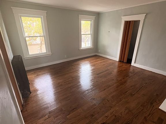 2nd image of 254 Ferry St