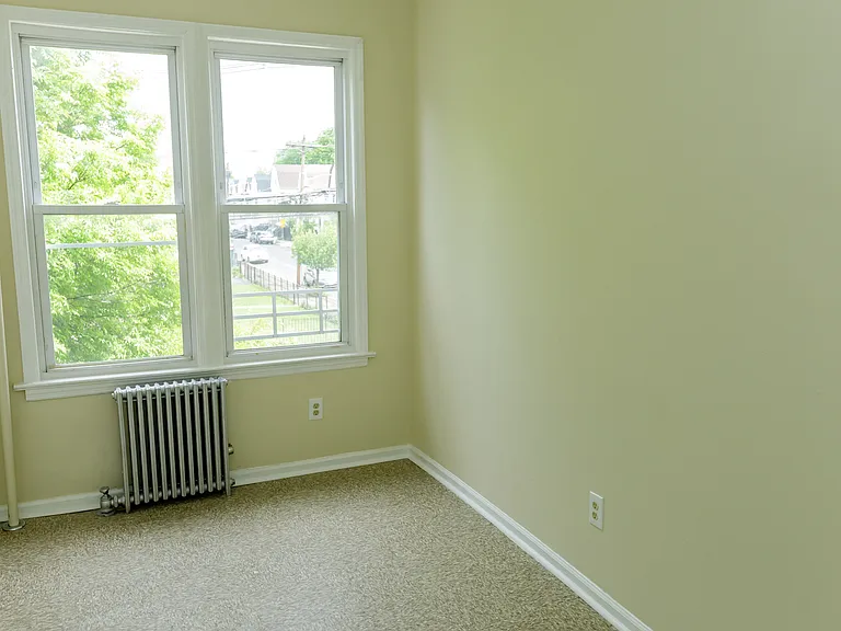 428 Avon Ave #2 — Photo 10