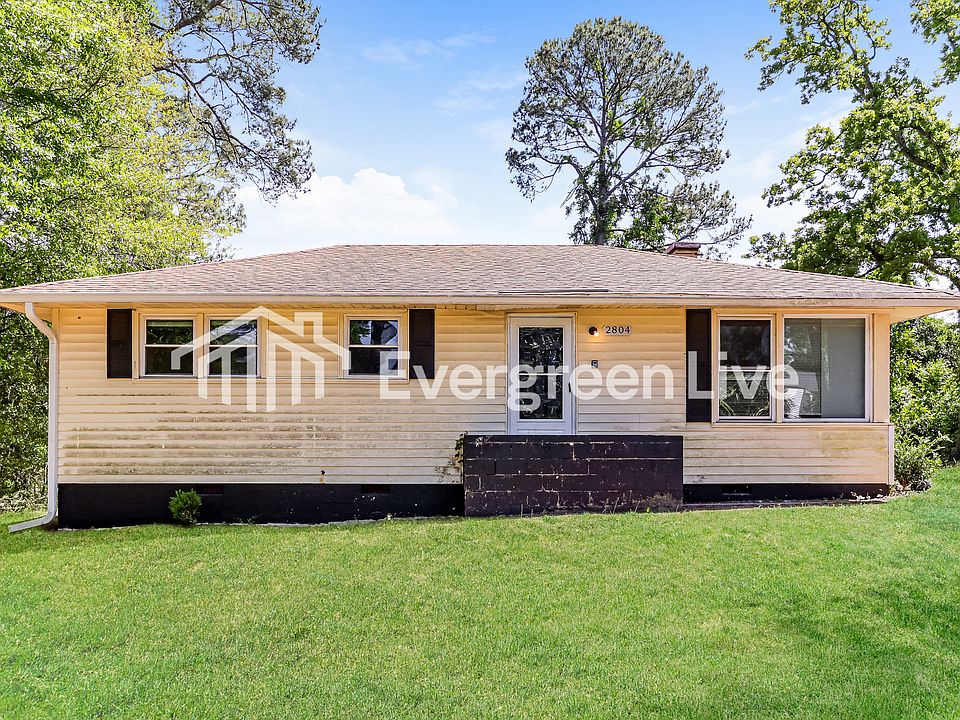 1st image of 2804 Cornelia Rd