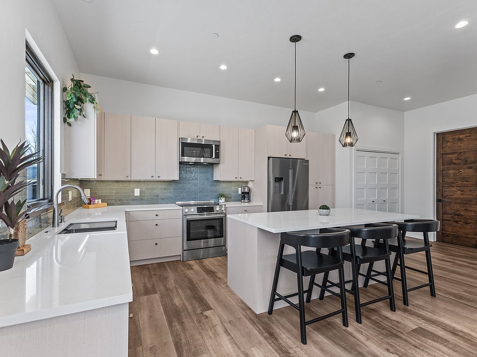 Kitchen | Island Table