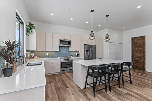 956 1/2 Confluence Ct #1 Photo 1