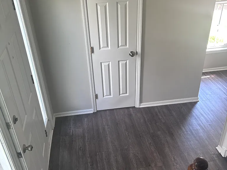 1810 Queen Anne Sq — Photo 10