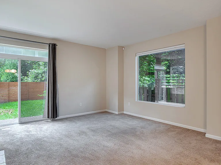 9817 N Clarendon Ave — Photo 33