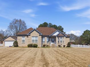 119 Old Camp Rd, Meridianville, AL 35759