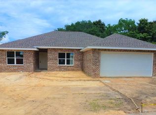 909 Al Hammett Rd, Mary Esther, FL 32569