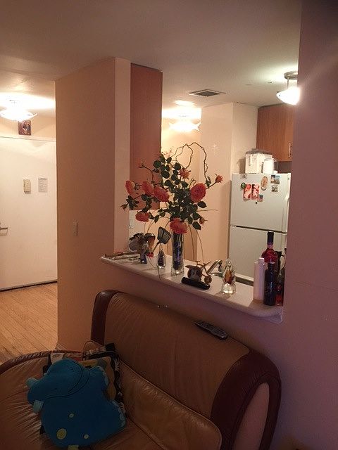 2nd image of 4301 Queens St