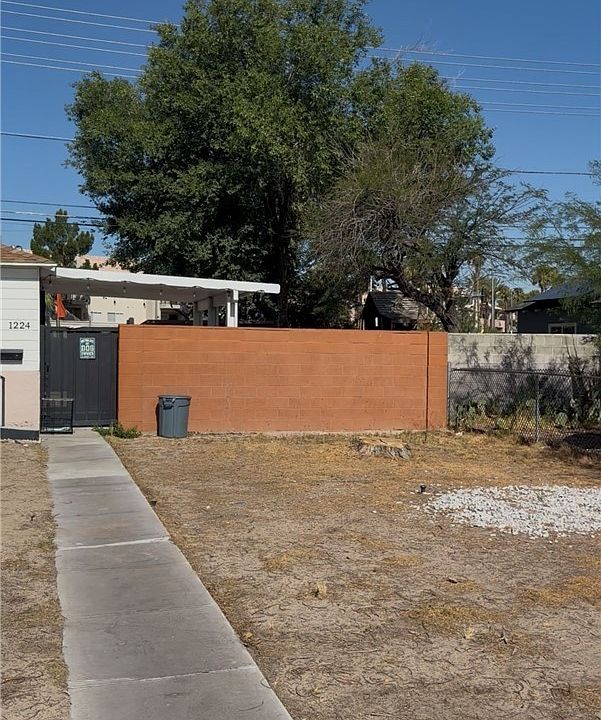 1st image of 1224 Melville Dr