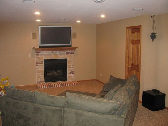 4th image of 840 Apple Grove Ln