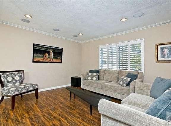 4th image of 4090 Eileen St