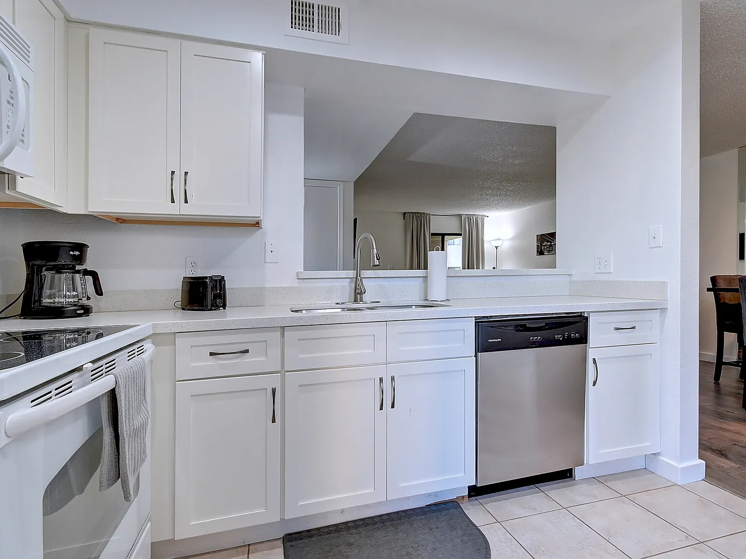 1 bed, 814 sqft, $2,500 — Photo 4