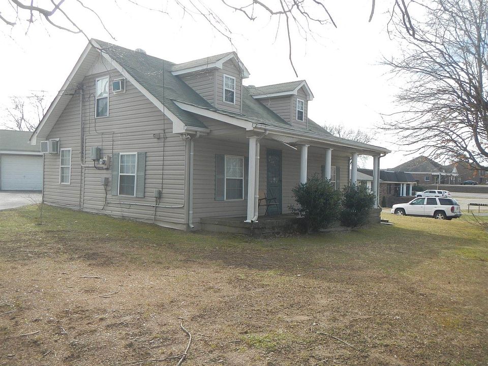 1st image of 1868 Memorial Dr