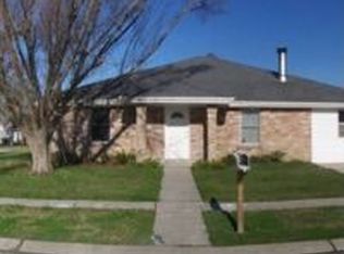 3208 Moss Ln, Violet, LA 70092