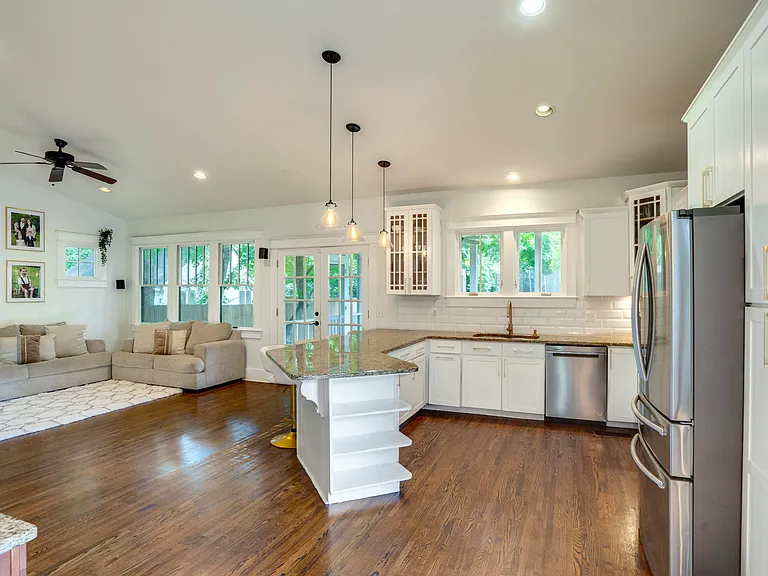 408 N Wilson Blvd — Photo 9
