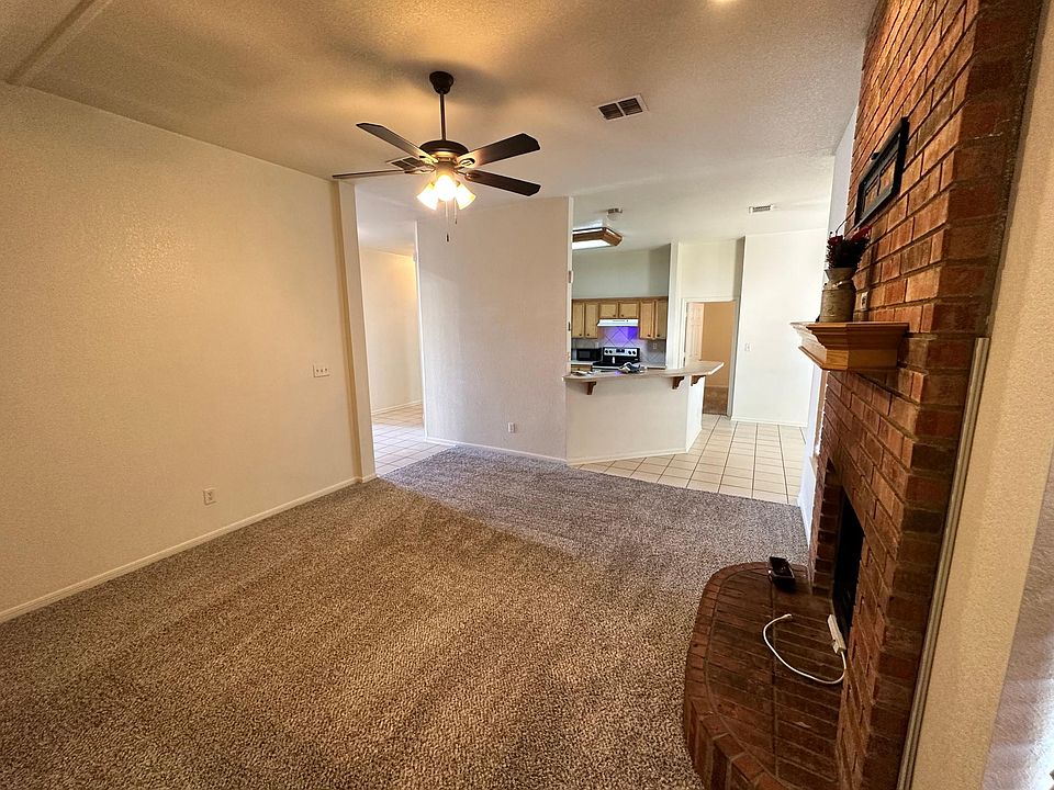 1st image of 2907 Wisteria Ln