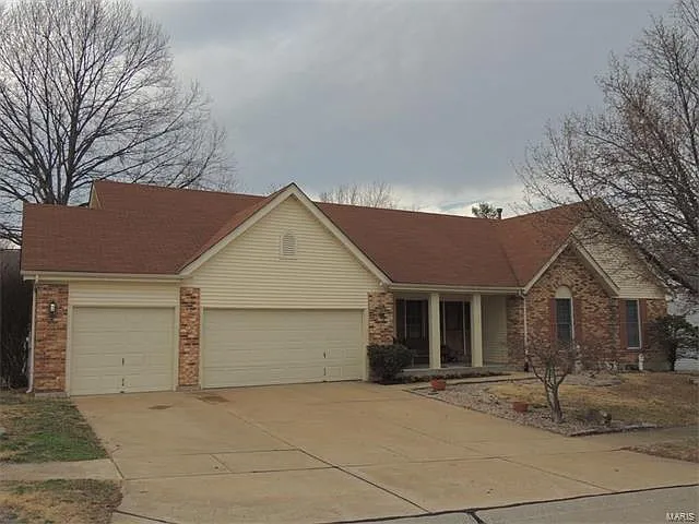 16756 Stanford Place Dr photo 1