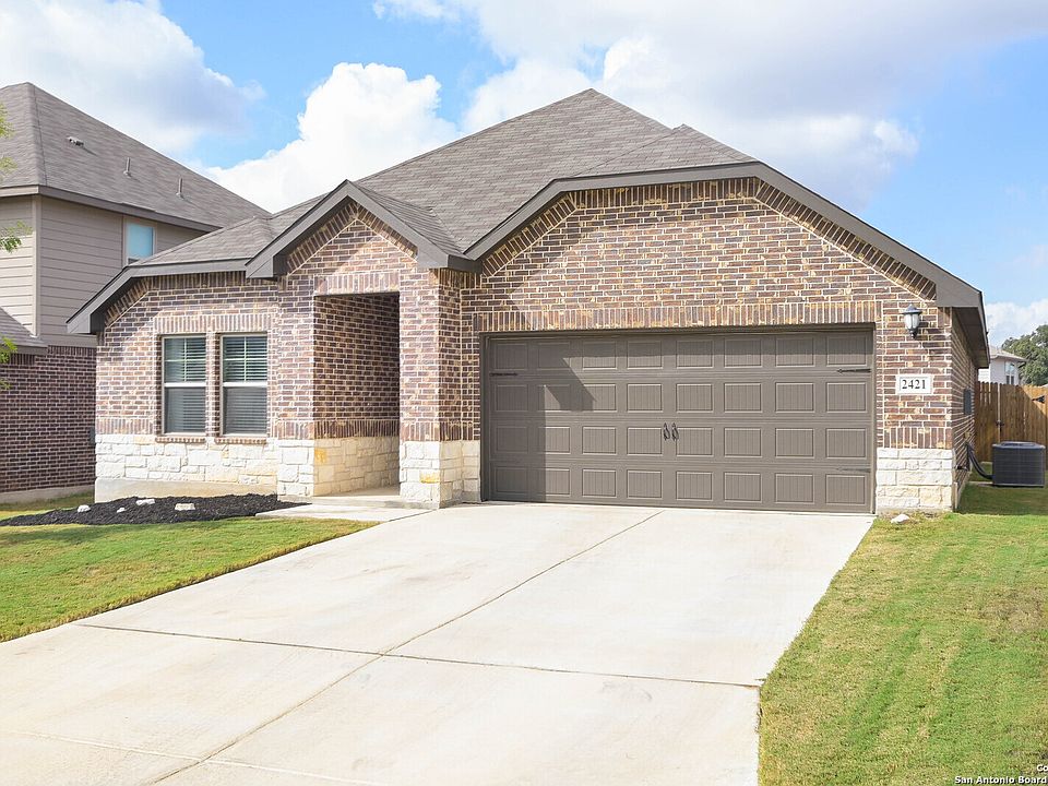 1st image of 2421 PENNILYNN WAY