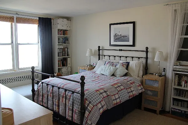 Sold by Georgine Podhorsky, LREB | media 17