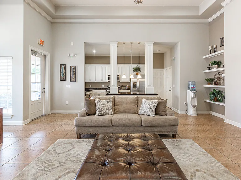 Town Square Apartments — Photo 6