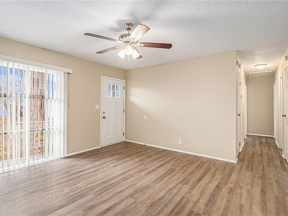 3rd image of 6979 Bruce Cir