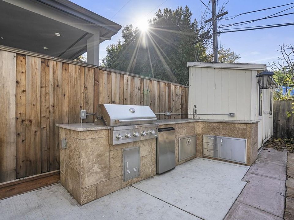 1st image of 2972 Clara Dr