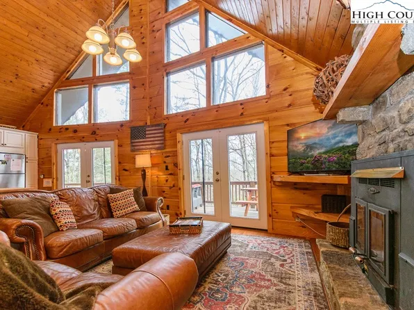 994 E Laurel Circle, Deep Gap, NC 28618