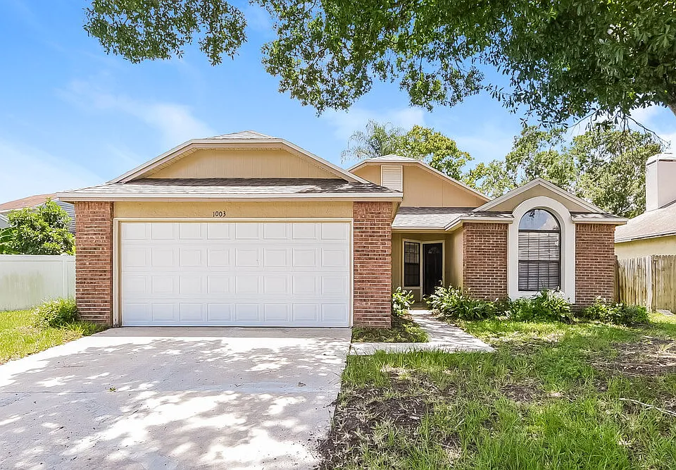 1003 Vernon Loop
