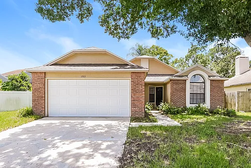1003 Vernon Loop Photo 1