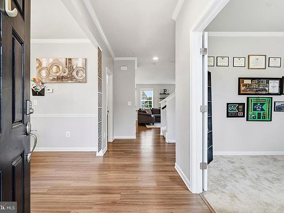 5th image of 2413 Belden Ln
