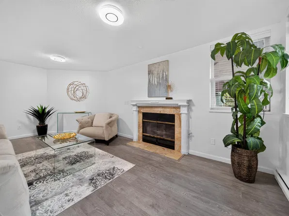 7600 Francis Rd #1, Richmond, BC V6Y 1A2